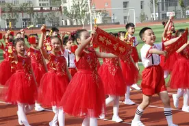 合肥经开实验学校体育节开幕式启动“一体化学校体育改革”开题报告会举行图片