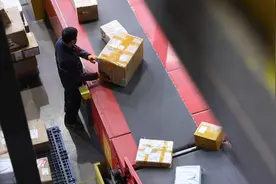 “蓝领”职称，不止是一张证书视频封面