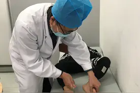 男孩喝溪水后头痛到撞墙，上海医生在他体内发现了肺吸虫图片
