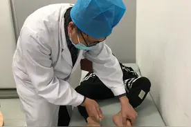 男孩喝溪水后头痛到撞墙，上海医生在他体内发现了肺吸虫图片