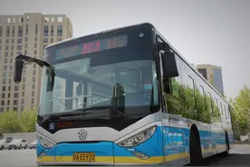 壹现场丨北京404路公交行经路段斜道多，司机自创“指路法”图片