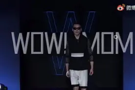Top级男模胡兵穿蕾丝元素走秀 荷尔蒙炸裂图片