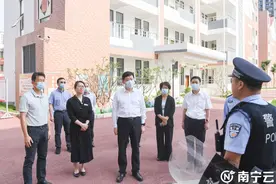 王小东现场检查安全生产和疫情防控工作强调 全力确保人民群众身心健康和首府安全稳定图片