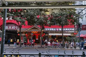 陈赫的火锅、黄晓明的烤肉、关晓彤的奶茶——明星连锁店的幕后人图片