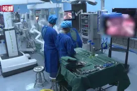 青藏高原首台达芬奇手术机器人完成百例手术视频封面