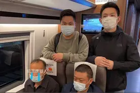 男子偷到10万元后连夜坐飞机逃跑，没想到刚落地就落网图片