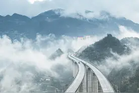 沿着高速看中国｜G50沪渝高速：贯穿长江经济带的小康线图片