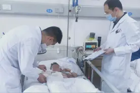 飞机返回接断臂男孩，后续来了图片