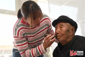 90后好孙媳唐玉遇：用奋斗书写新时代孝老新篇章图片