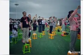 “天和”核心舱升空，你怎么看？网友：刘慈欣站在板凳上看图片
