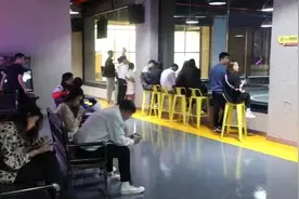 开门就排队！鞍山首家卡丁车俱乐部受欢迎图片