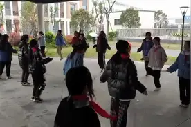 班级女生包揽年级运动会70%金牌 这位班主任老师是怎么做到的？图片