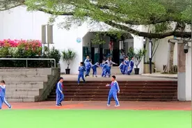 课间十分钟不许学生出教室玩？记者走访深圳多所学校发现……图片