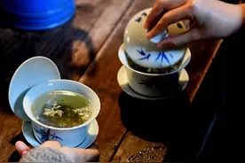 在重庆，喝一回地道的露天坝坝茶图片