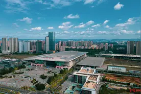 客发量从3000到300000，成都东站10岁啦图片
