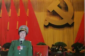 致敬警花妈妈丨木兰来从警图片