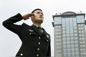 学习成绩从倒数到第一，退伍学霸作息太励志图片