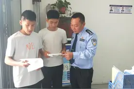 流浪高速路的兄弟俩在郑州有了“家”，警民联手为他们补办证件又找了工作图片