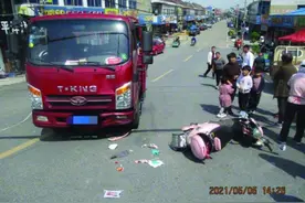 13岁男孩骑电动车 与大货车迎面相撞图片