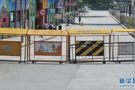 印度班加罗尔“封城”控疫情图片