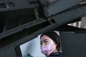 修飞机的“琦哥”——“95后”女“航空迷”的逐梦青春图片