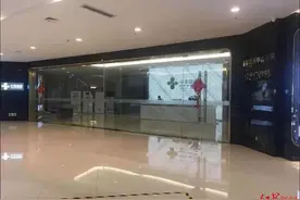 女子做双眼皮手术预付2000元，“说好不做可随时退款”院方：系定金退不了图片