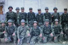13年前的舍命一跳，震撼人心图片