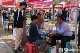 提供岗位近8000个 山东交通学院举办毕业生春季双选会图片