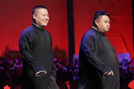 夺笋！岳云鹏晒与孙越同框照 发量造假被粉丝揭穿图片