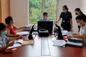 公司改上班时间，员工集体辞职索要补偿，法院判了图片
