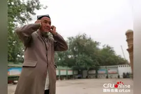 开斋啦！——记新疆吐鲁番古老清真寺的开斋节会礼图片