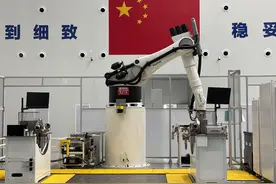 我国首条小卫星智能生产线首颗卫星下线图片