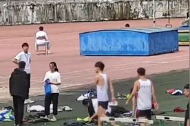 重庆独臂少年百米赛跑11秒26夺冠视频封面