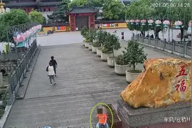 “再不听话我就走了！”妈妈假装离开，结果孩子真丢了图片