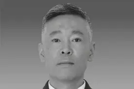 云南 不幸坠入洱海牺牲的昆明航空救援支队刘洪、李凯涛、刘超、孙中杰4名同志为烈士图片