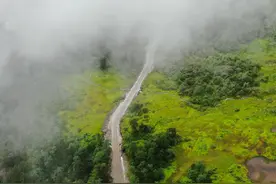 林芝通往墨脱，又一交通要道全线联通图片