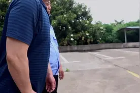 拐杖人生里的“汽车梦”视频封面