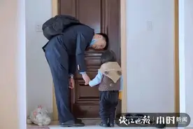 过家门却不能入，浙江爸爸用这招呼唤女儿，网友酸了：好浪漫图片