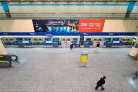 “双北”地区防疫三级首个上班日！台铁实施上下班尖峰时段人流管制图片