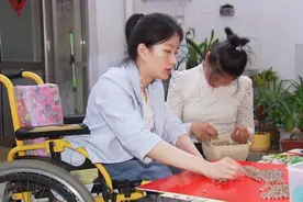 35秒｜日照刘晓丽在创业中绽放自强自立的人生光彩图片