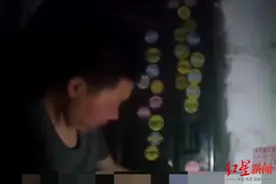 独居老人摔倒在家17小时，猛敲地板呼救 邻居报警后获救图片