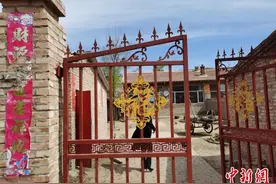 综述：与精神病母亲共生的“00后”诗人：不甘输在教育起跑线图片