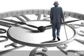 关爱银发族！我们帮你评测了五大行手机App适老版本，综合成绩如何？图片