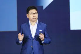 华为免去余承东华为云CEO职位，让他专心“卖车”？图片