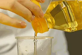 食用油到底选哪种最好？5个关于食用油的小知识也许能帮到你图片