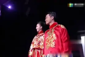 佟丽娅陈思诚早年《快本》办中式婚礼，两位爸爸现身送祝福，惹何炅谢娜哭成泪人图片