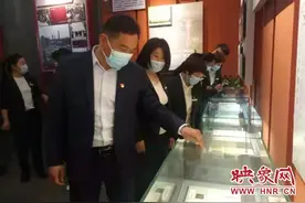 开封苹果园中路小学：参观党员政治生活馆 重温百年党史图片
