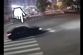苏州男子为试新车玩漂移，撞废百万宝马图片
