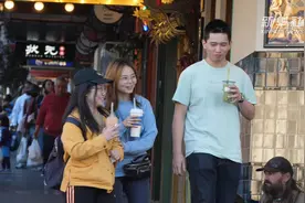 一天不喝就难受？奶茶店在澳洲受欢迎视频封面