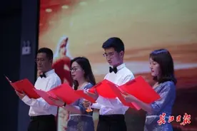 毛泽东诗词朗诵有“讲究”，创作背景与重大历史节点密切相关图片